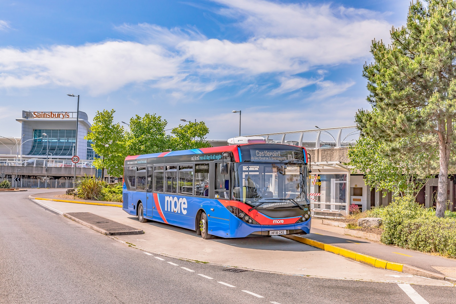 Photo of an m1 morebus at Castlepoint